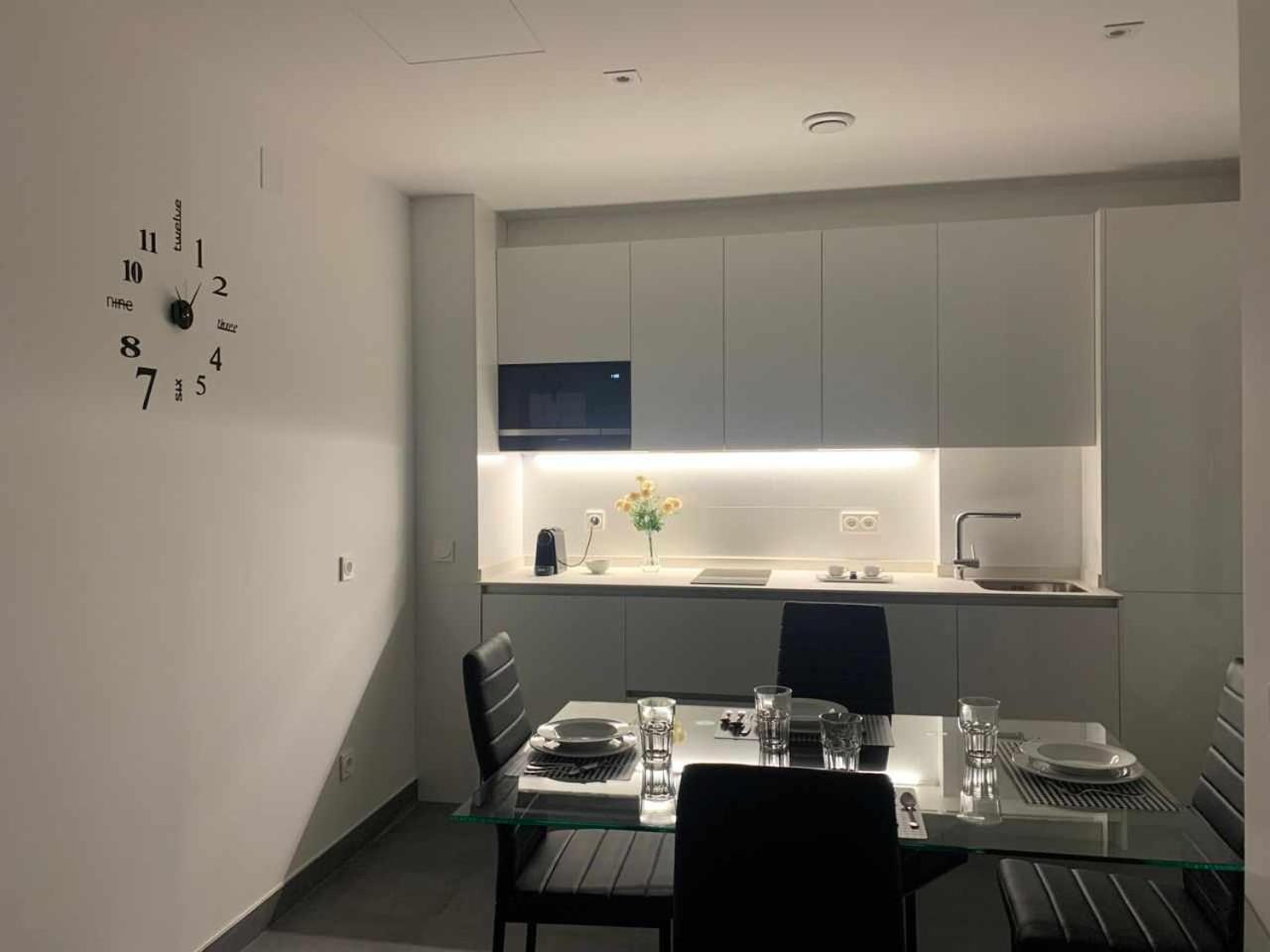 Ramon Y Cajal Suites De Luxe レオン エクステリア 写真