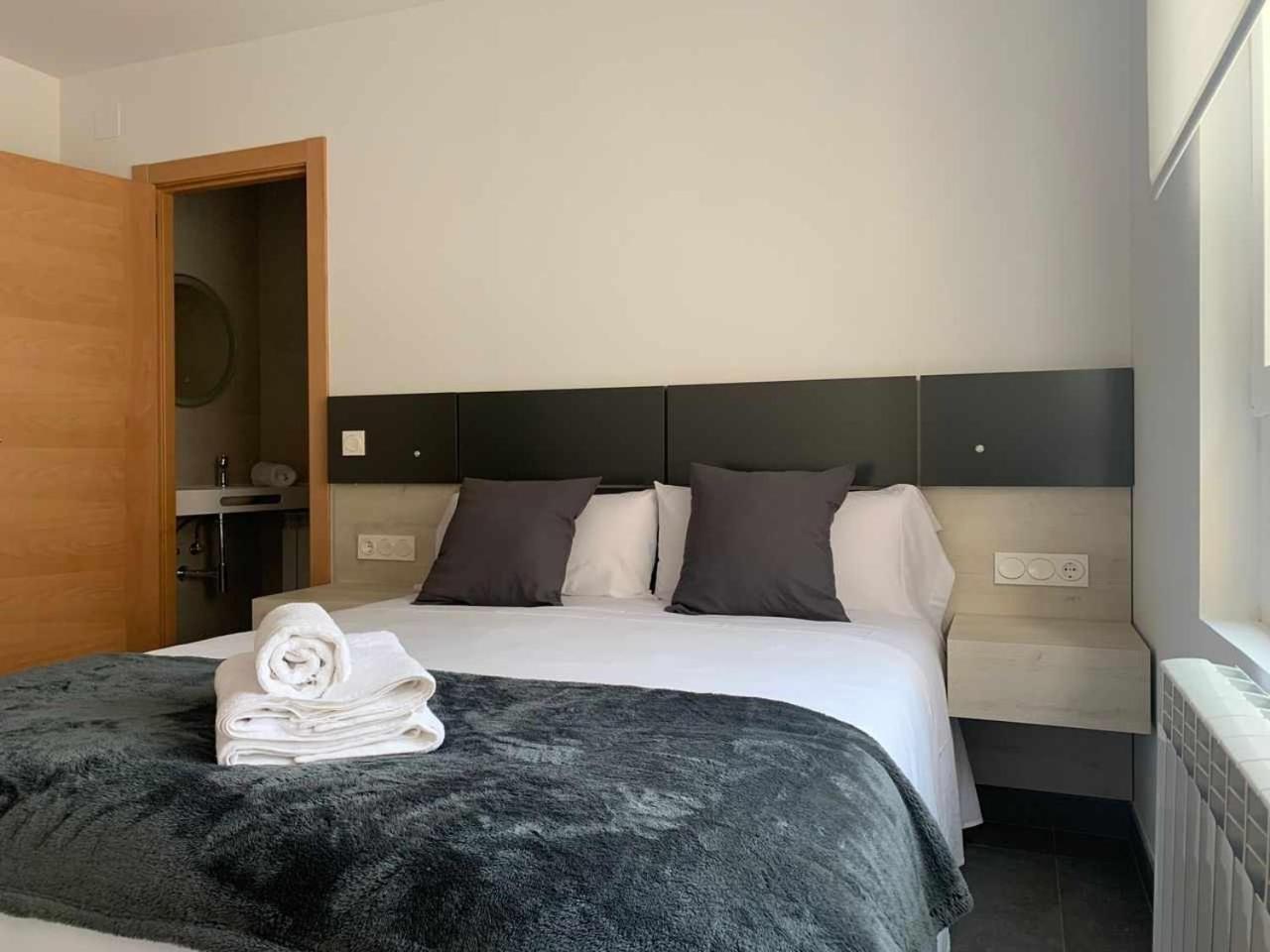 Ramon Y Cajal Suites De Luxe レオン エクステリア 写真